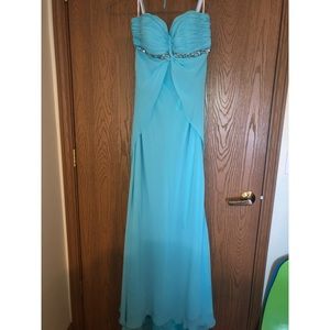 Blue Gigi size 8 halter